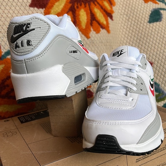 Nike Air Max 90 Multi Swoosh WMNS White/Malachite-University Red sneakers - Picture 12 of 16